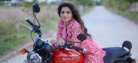 Nude On Road – Resmi Nair (2024) Hindi Uncut Hot Short Film 720p Watch Online